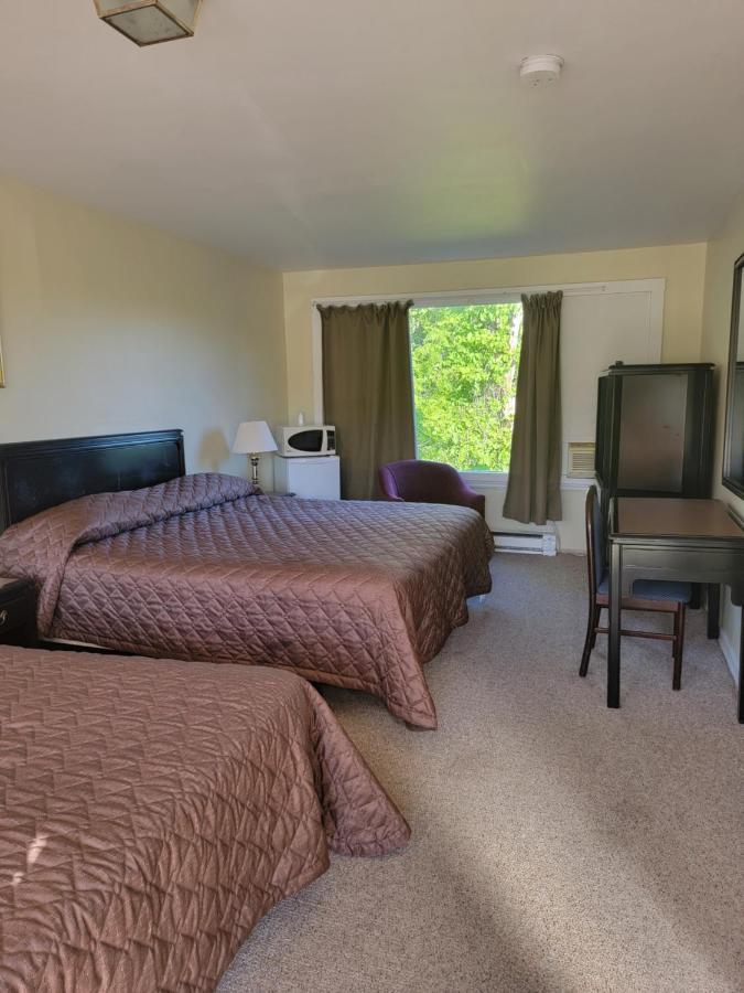 Gateway Motel Ґананокве Екстер'єр фото