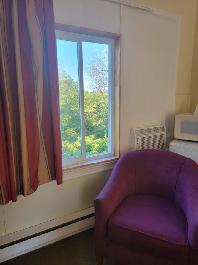 Gateway Motel Ґананокве Екстер'єр фото