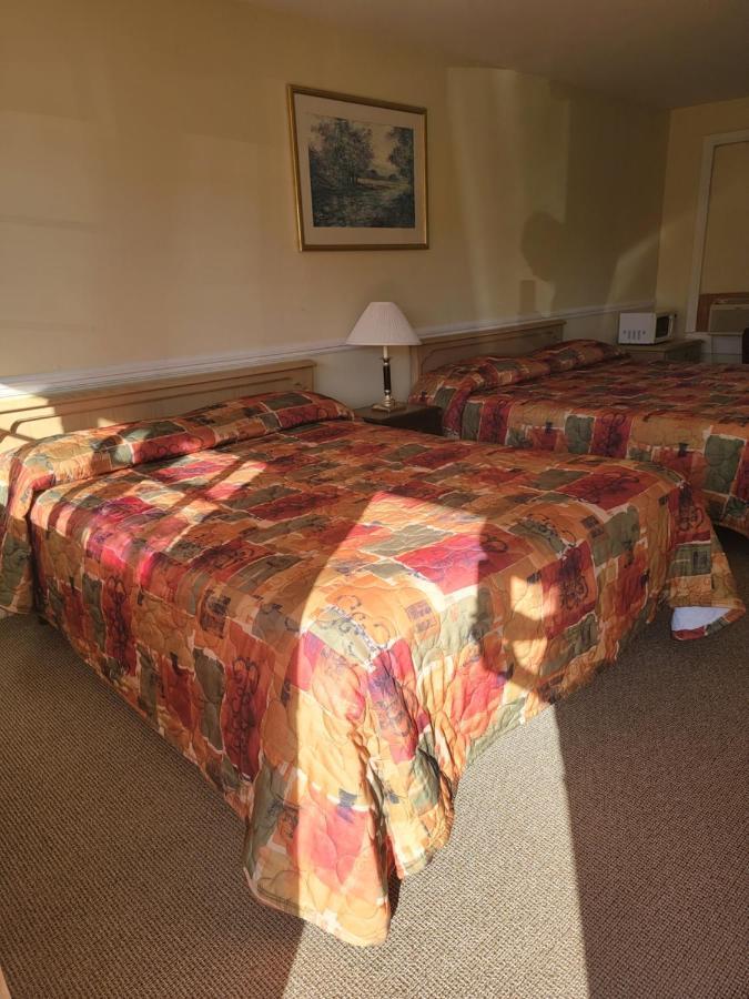 Gateway Motel Ґананокве Екстер'єр фото